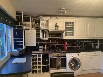 Charming 3 bedroom property for rent in Astley Close, Redditch.