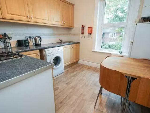 Nice 3 bedroom property for rent in Hawkwood Road, Bournemouth.
