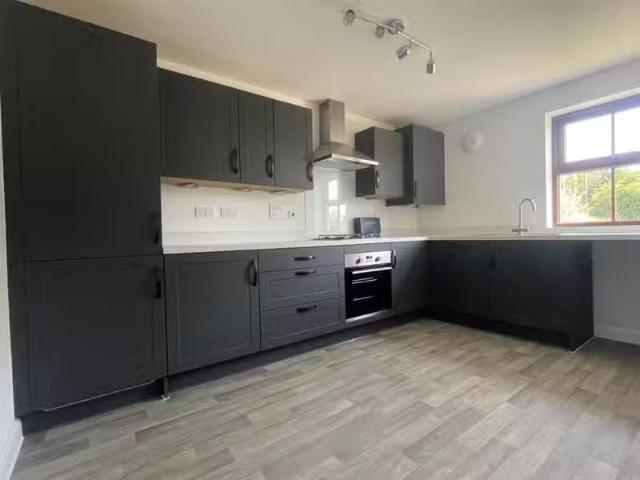 Cozy 3 bedroom semi detached house for rent in Fig Tree Lane.