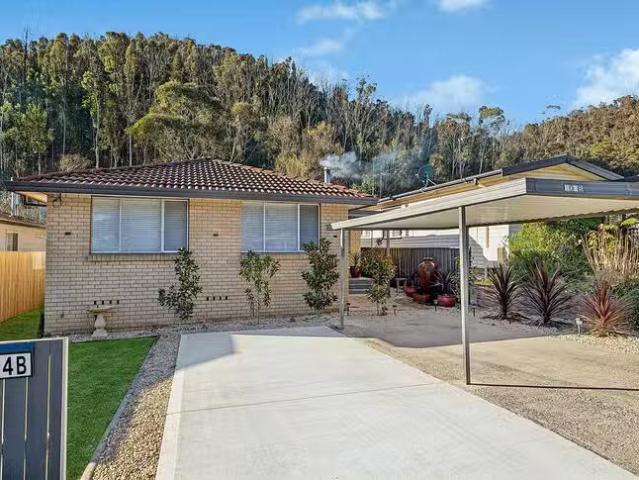 Rental! 3 BR 104B Sandford Avenue, Lithgow, NSW 2790