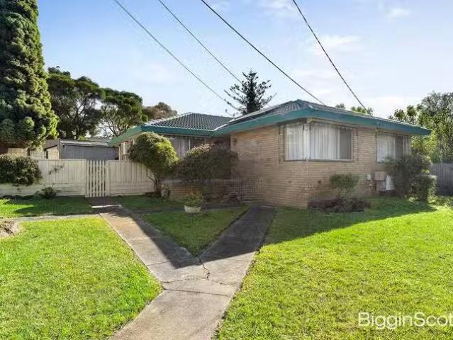 Rental! 3 BR 108 Anne Road, Knoxfield, VIC 3180