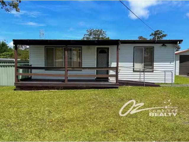 For Rent! 3 BR 102 Paradise Beach Road, Sanctuary Point House.