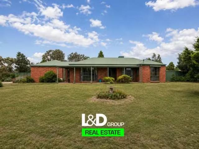 Deal! 3 BR 10 Research Rd, Lara House for rent Listed by Varu.