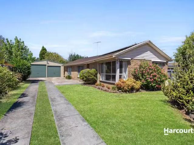 Charming 3 BR 10 Teleta Crescent, Corio, VIC 3214 House for.
