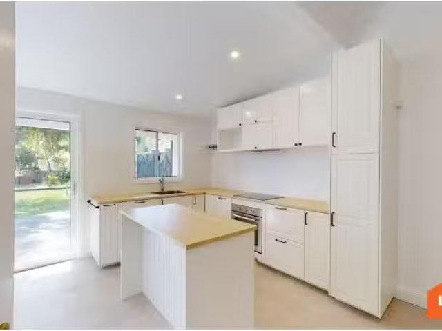 Charming 3 BR 10 Veda Street, Hamilton House for rent Listed.