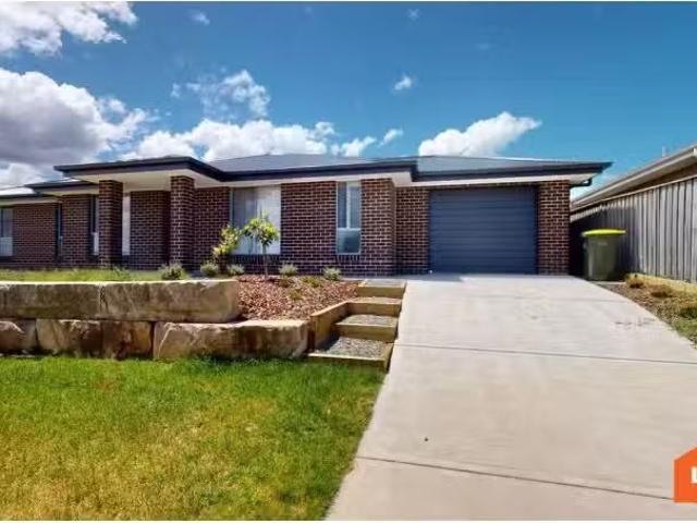 For Rent! 3 BR 114 Redwood Drive, Gillieston Heights House for.