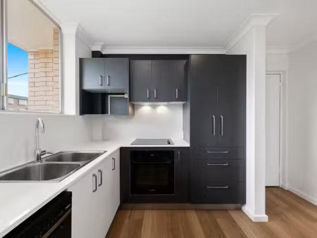 Nice 3 BR 1/15 Amelia Street, COORPAROO, QLD 4151 Unit for R.
