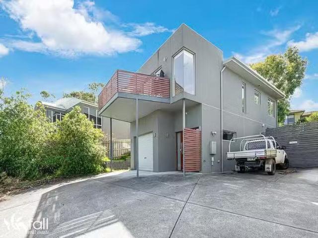 Charming 3 BR 1/15 Blowhole Road, Blackmans Bay, TAS 7052