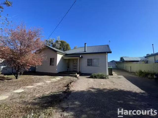 Rental! 3 BR 110 Bennett Road, HORSHAM, VIC 3400 House for R.