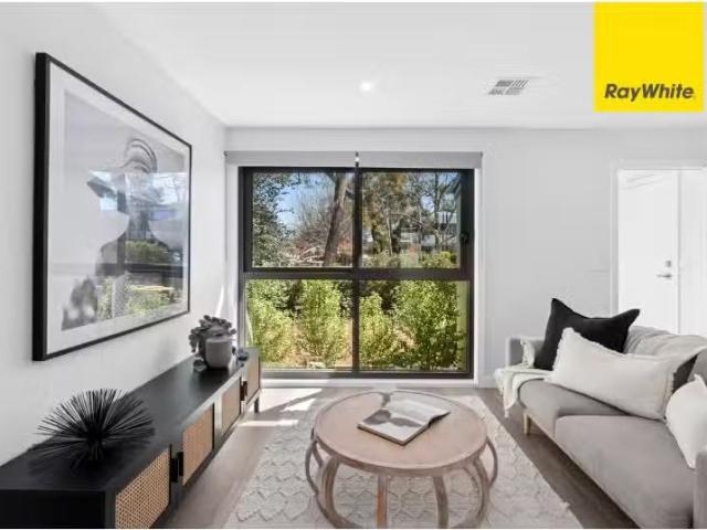 For Rent! 3 BR 110 Cowper Street, part SON House for rent Lis.