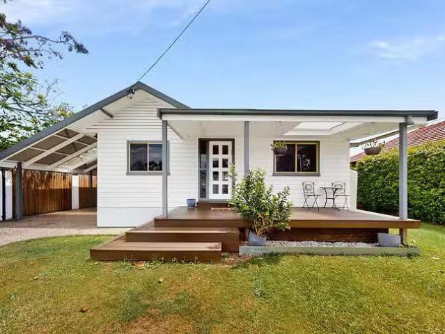 Unique 3 BR 11 Douglas Street, Brighton, QLD 4017
