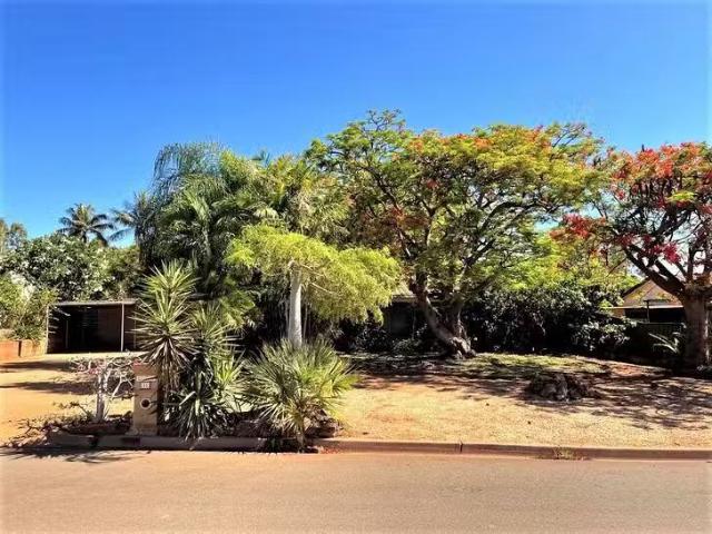 Unique 3 BR 11 De Grey Crescent, Dampier, WA 6713