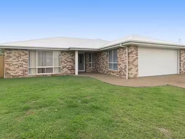 Nice 3 BR 11 Landsborough Street, Bargara, QLD 4670