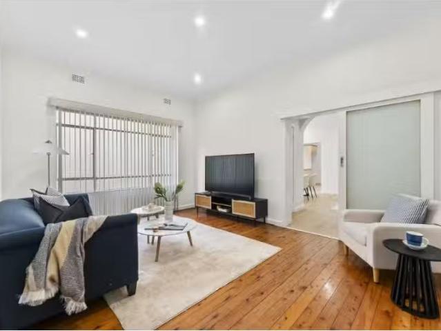 Cheap 3 BR 11 Steward Street, LILYFIELD House for rent Listed.