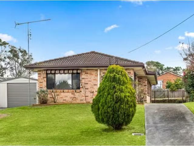 For Rent! 3 BR 11 Roe Street, MOSS VALE House for rent Listed.