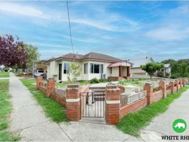 New 3 BR 1/20 Thorpe Avenue, Queanbeyan House for rent Listed.