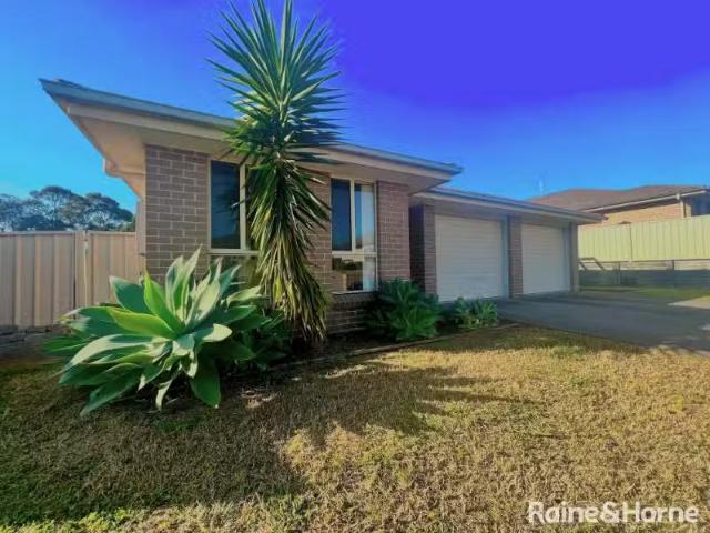 Nice 3 BR 12 Kauri Street, WORRIGEE House for rent Listed by.