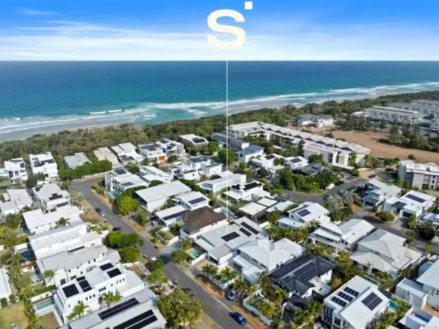 Charming 3 BR 12 Malibu Street, Kingscliff House for rent Lis.