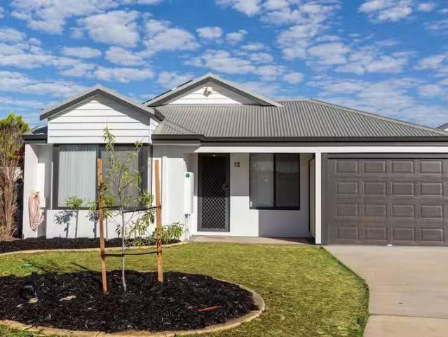 Just in! 3 BR 12 Mia Court, ELLENBROOK, WA 6069 House for Rent