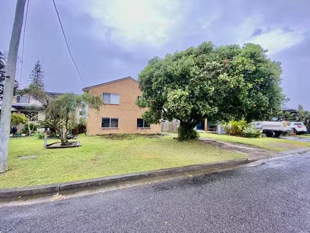 New 3 BR 1/38 Hall Street, Old Bar, NSW 2430