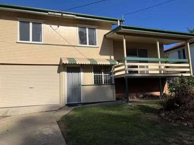 Nice 3 BR 132 Crowley Street, Zillmere, QLD 4034