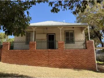 New 3 BR 1/3 Denne Street, Tamworth House for rent Listed by.