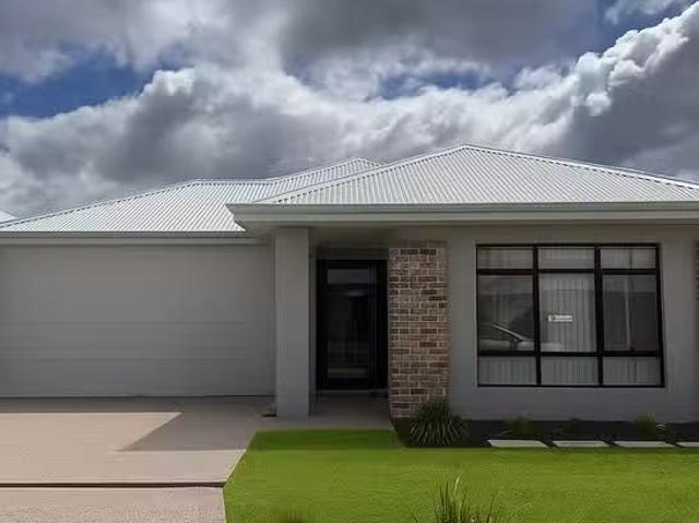 Cheap 3 BR 13 Desert Lp, Piara Waters, WA 6112