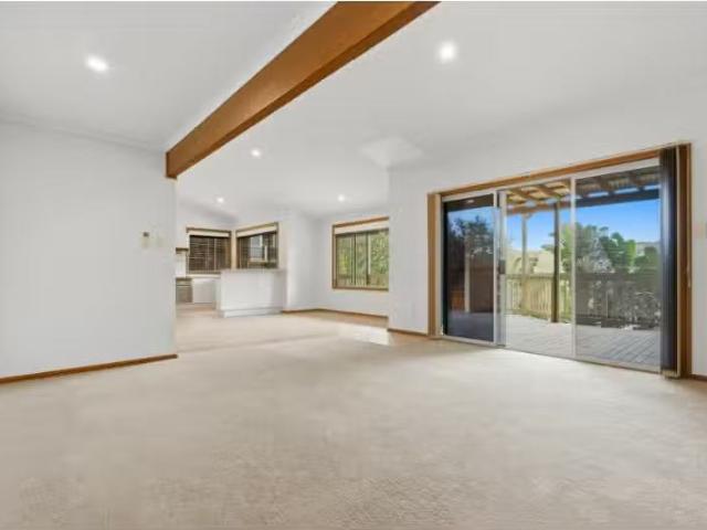 Nice 3 BR 13 Francis Road, North Avoca House for rent Listed.