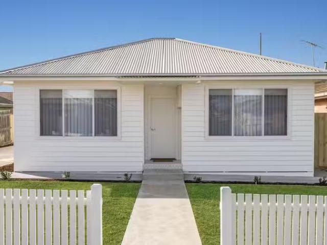 Charming 3 BR 1/44 Yaraan Street, Bell Park, VIC 3215 Unit f.