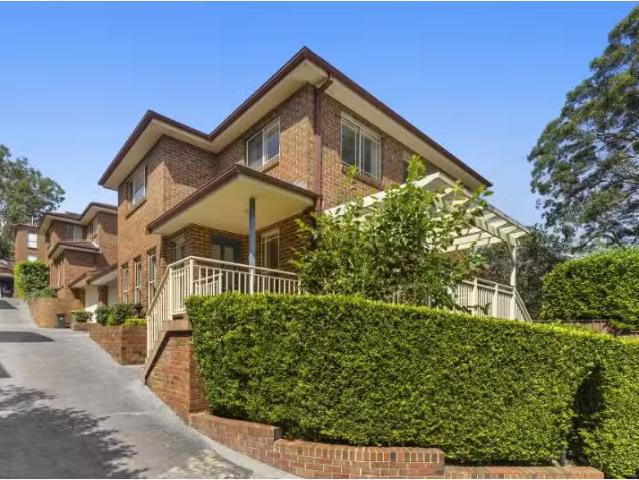 Charming 3 BR 1/41 Ellesmere Road, Gymea Bay Townhouse for ren.