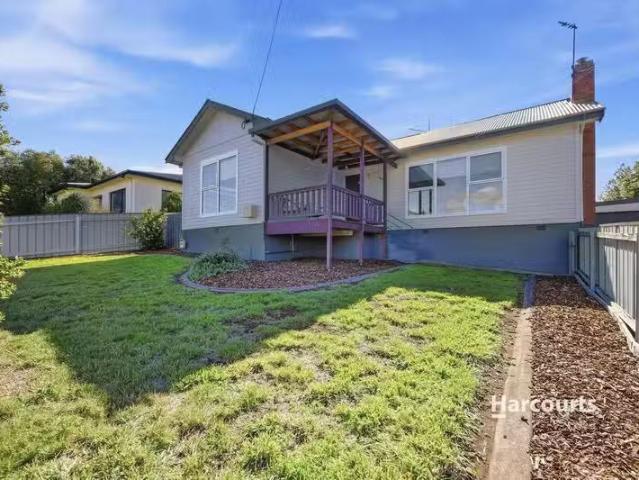 Deal! 3 BR 14 Ashburner Street, DEVONPORT, TAS 7310 House fo.