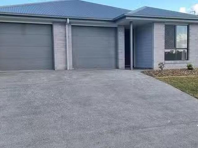 For Rent! 3 BR 1/4 Dora Street, Morayfield, QLD 4506