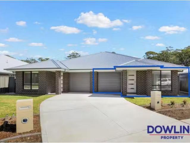 Just in! 3 BR 1/4 Emerald Close, MEDOWIE House for rent Liste.