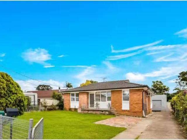 Rental! 3 BR 14 Saipan Avenue, Lethbridge Park House for rent.