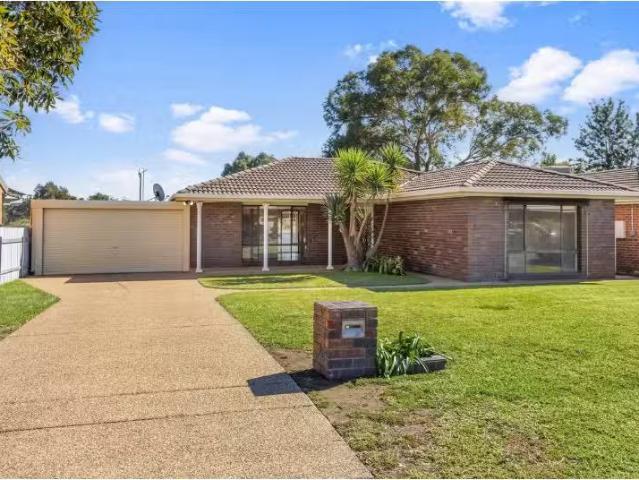 Rental! 3 BR 14 Truscott Dr, Ashmont House for rent Listed by.