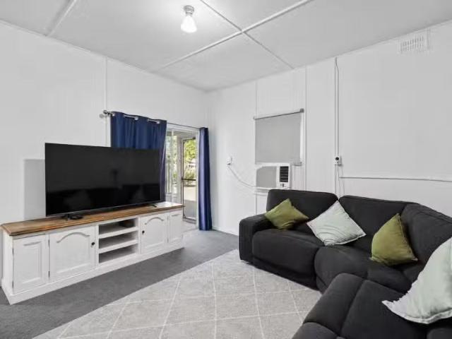 For Rent! 3 BR 15 Kate Street, NARRABRI House for rent Listed.