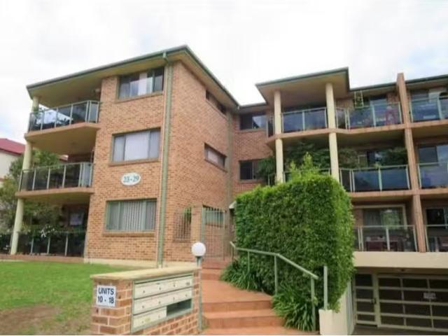 Nice 3 BR 17/25 Koorabel Avenue, Gymea Apartment for rent Lis.
