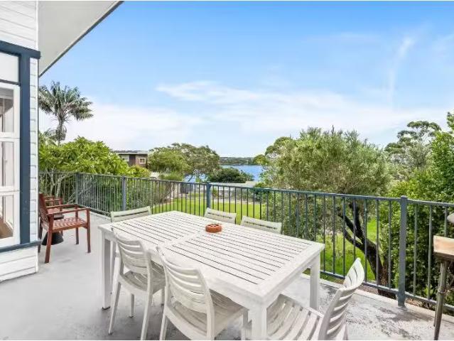 Just in! 3 BR 17 Baker Street, Bundeena House for rent Listed.