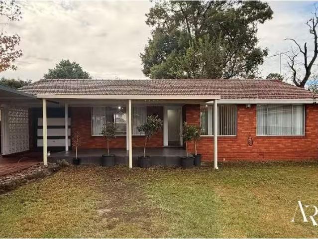 Just in! 3 BR 17 Gail Place, Bankstown House for rent Listed.