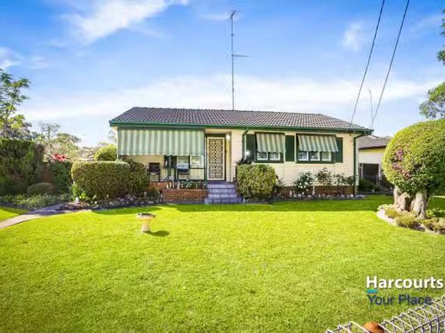 For Rent! 3 BR 17 Moresby Crescent, WHALAN, NSW 2770 House f.