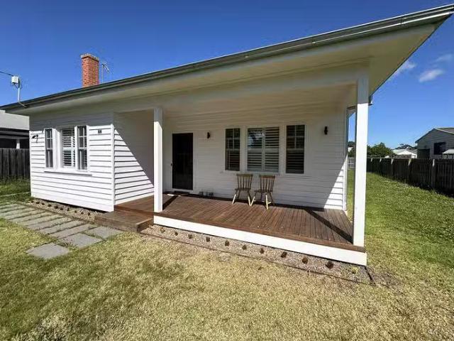 Rental! 3 BR 191 Desailly Street, Sale, VIC 3850