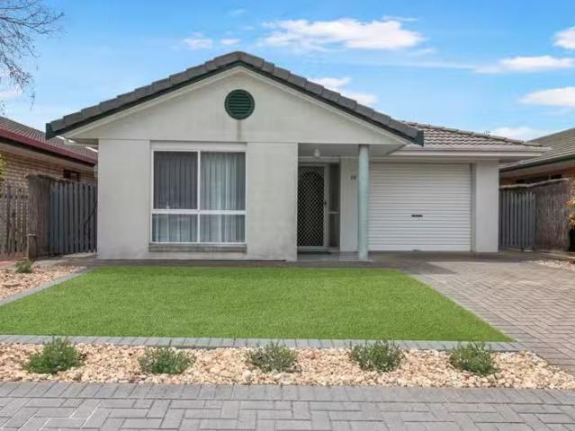 For Rent! 3 BR 19 Parnkalla Avenue, PORT LINCOLN, SA 5606 Ho.