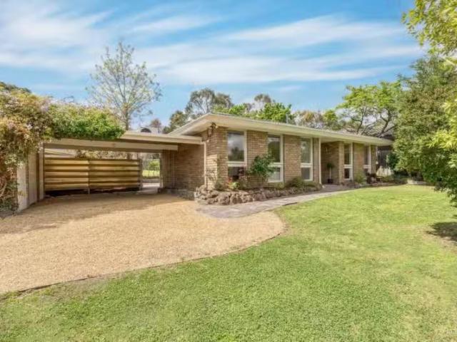 Cheap 3 BR 1 Colwyn Court, Donvale VIC 3111 House Auction