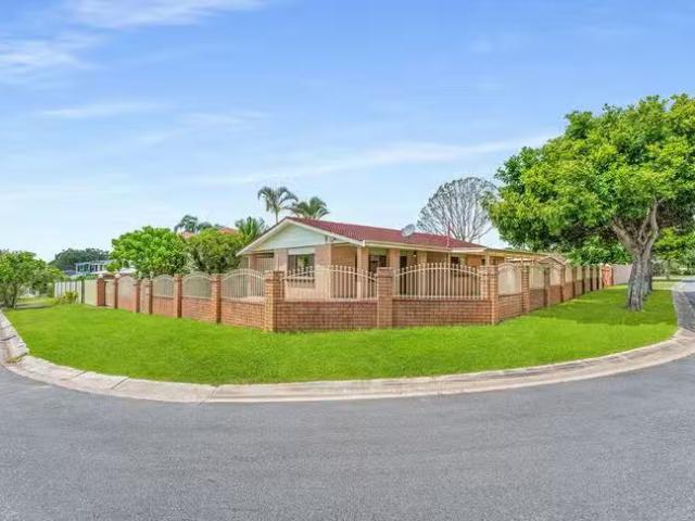 Cozy 3 BR 1 Mallawa Street, Slacks Creek, QLD 4127
