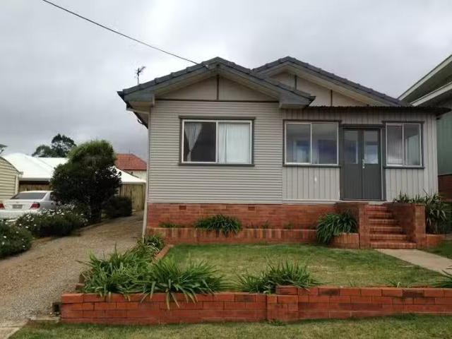 Cheap 3 BR 1B Brodribb Street, Toowoomba City, QLD 4350