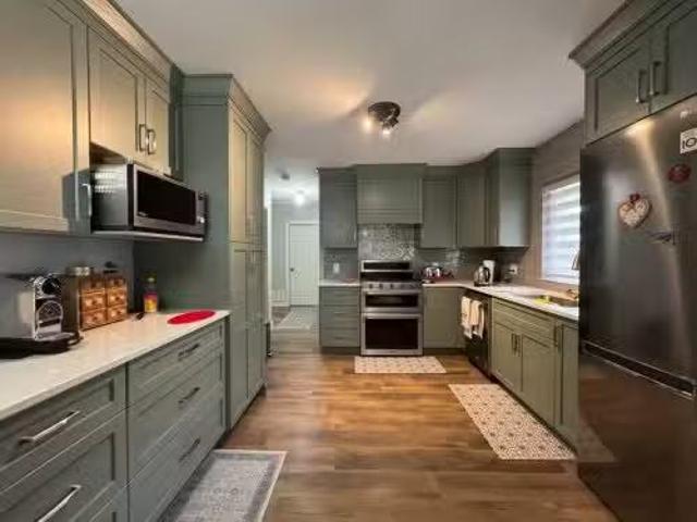 Charming 3 BR 21545 Campbell Ave, Maple Ridge, BC, V2X 3V6 h.