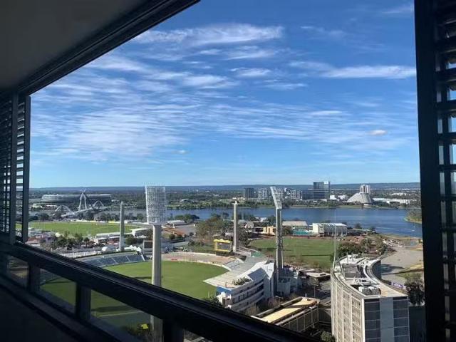 Cozy 3 BR 2104/8 Adelaide Terrace, EAST PERTH Apartment for re.