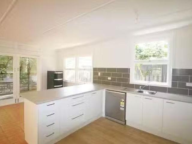 For Rent! 3 BR 2/12 Winnett Street, Woorim, QLD 4507