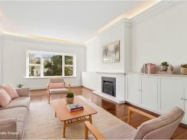 For Rent! 3 BR 2/12A Leura Road, DOUBLE BAY Apartment for rent.