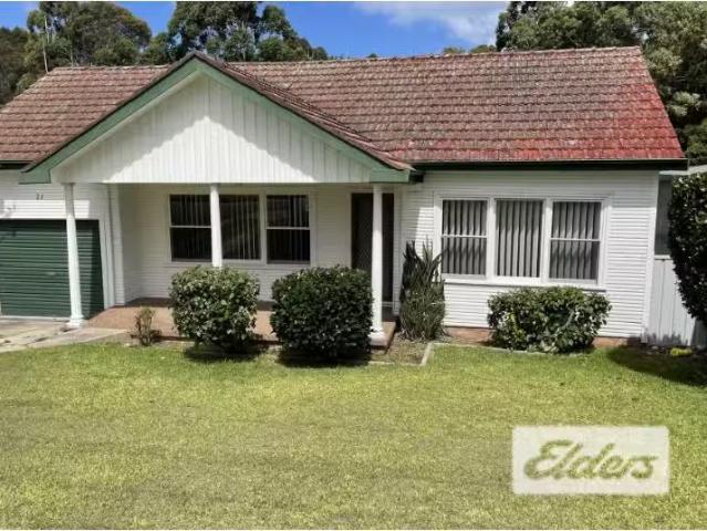 Unique 3 BR 21 Grayson Avenue, Kotara House for rent Listed b.